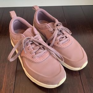 Pink/purple Nike women’s shoes